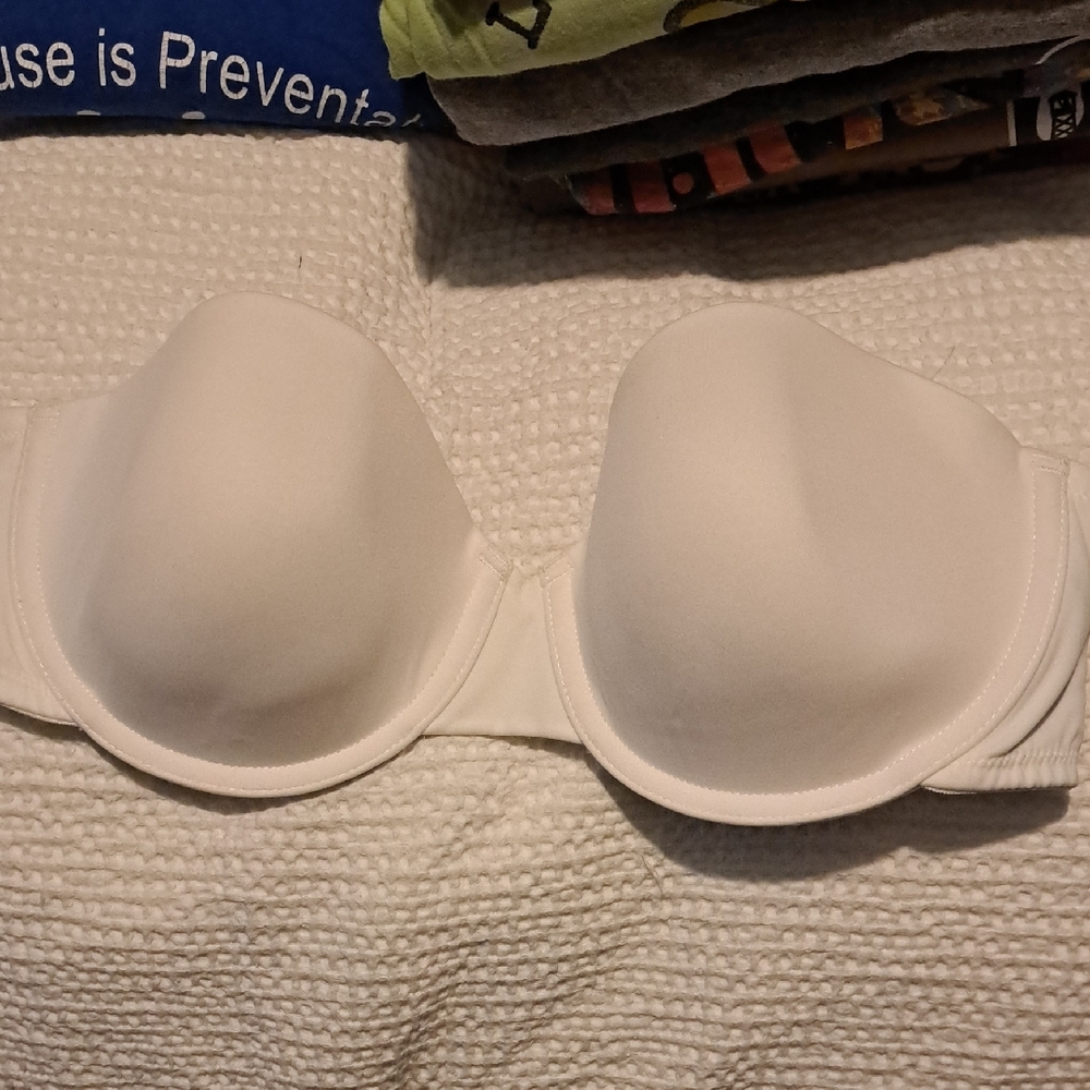 White Strapless Bra